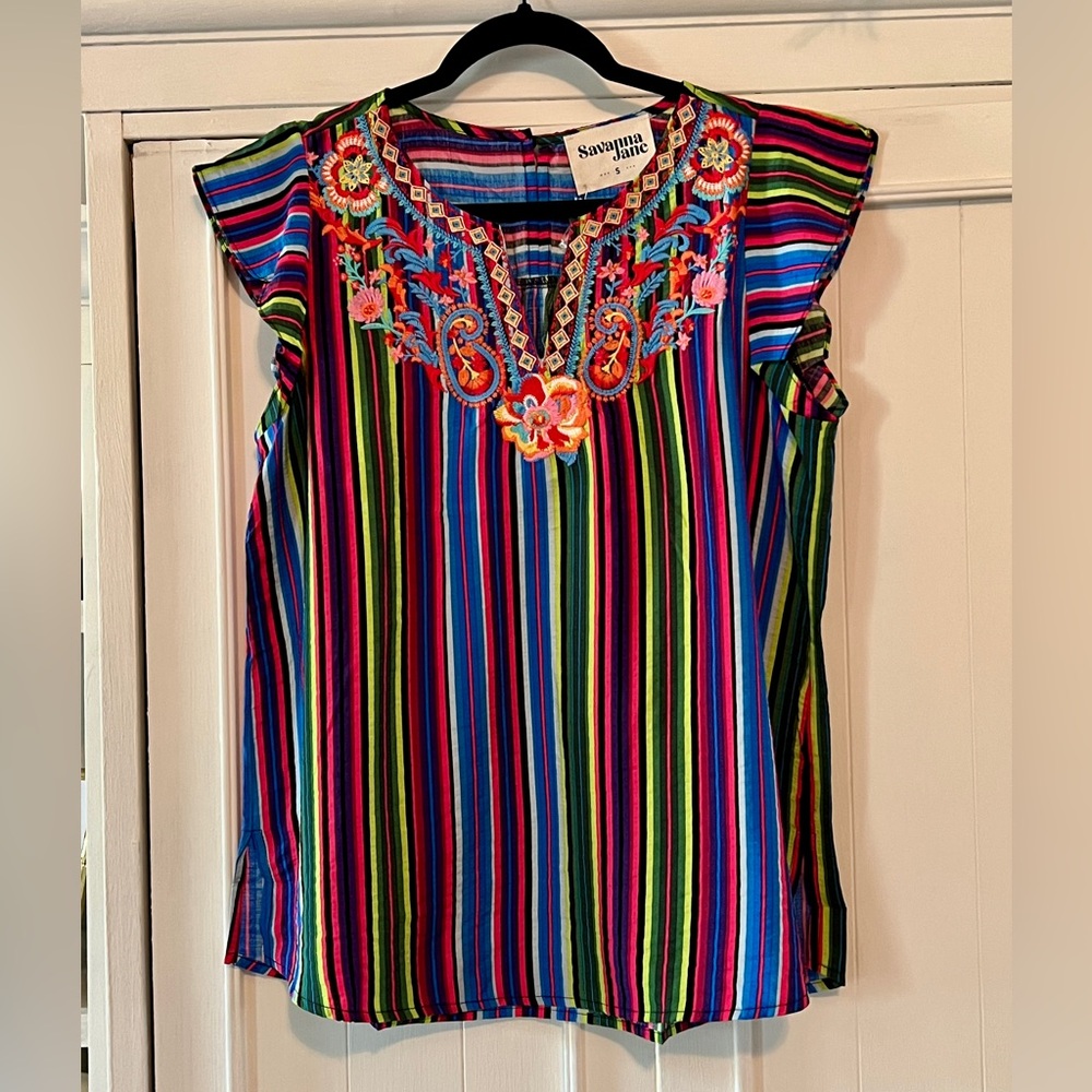 🟠NWT SAVANNA JANE Flutter Sleeve Embroidered Top - Multi-Color Stripes SMALL